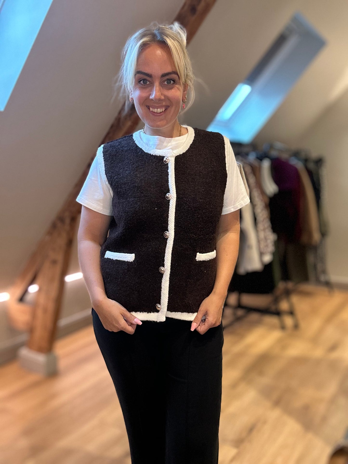 Spencer met goude knoop